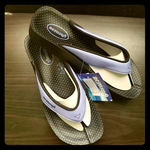 Aerosoft Women's Purple Flip Flops